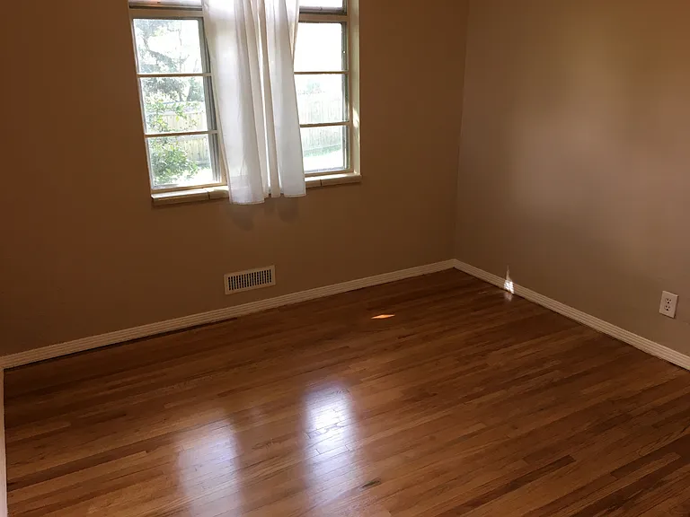 305 Crestone Ave — Photo 12