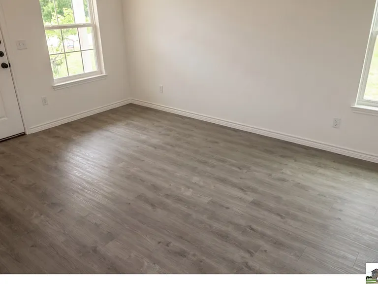 921 Ashwood Dr #A — Photo 11