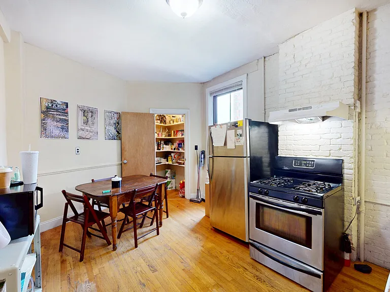 86 Hammond St #2A — Photo 3