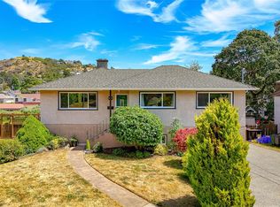 3405 Browning St, Saanich, BC V8P 4C9