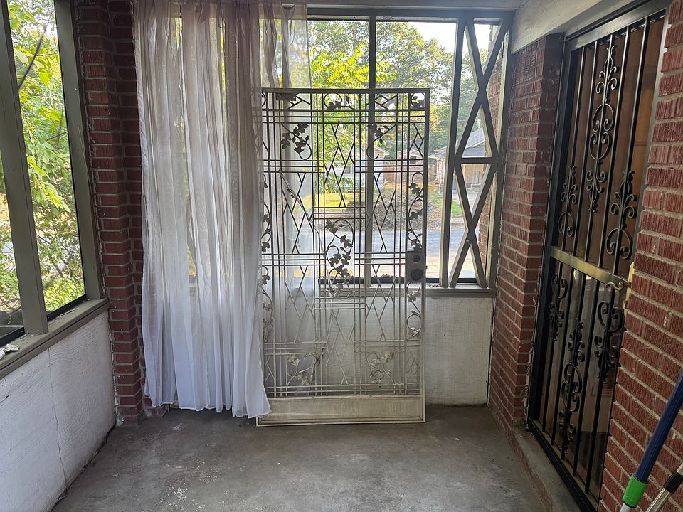 side porch off the living room