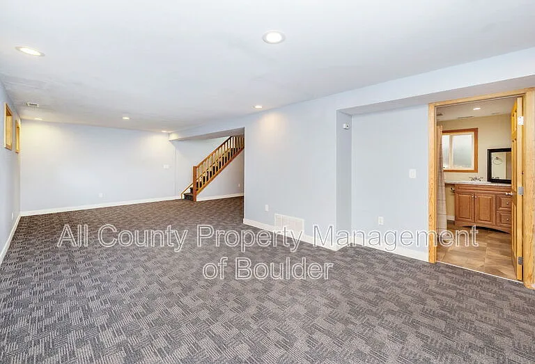 1210 Aikins Way — Photo 10