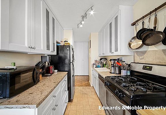 5th image of 1619 3rd Ave APT 7K