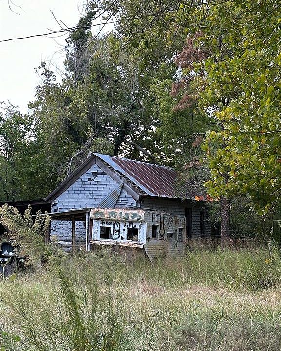 2nd image of Old Highway 81