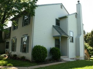 9 Jermyn Ct, Sterling, VA 20165