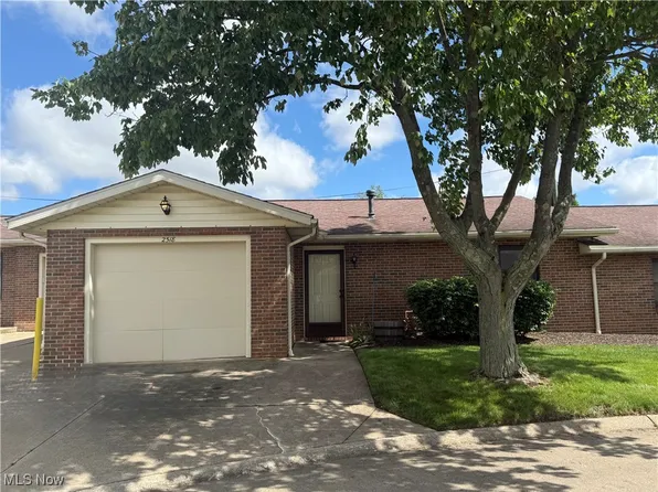 2518 Portage Grove Ct, Wooster, OH 44691