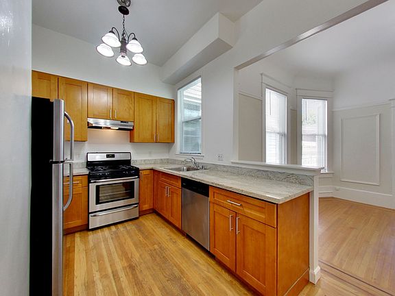 3rd image of 1560 Sacramento St APT 208