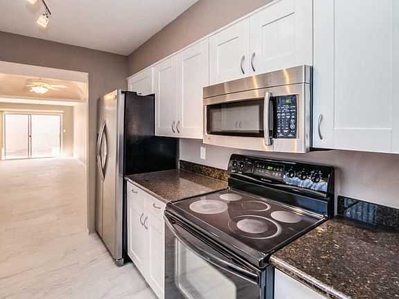 3rd image of 5312 S Palm Dr
