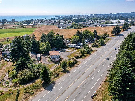 3rd image of 15848 Highway 101 S