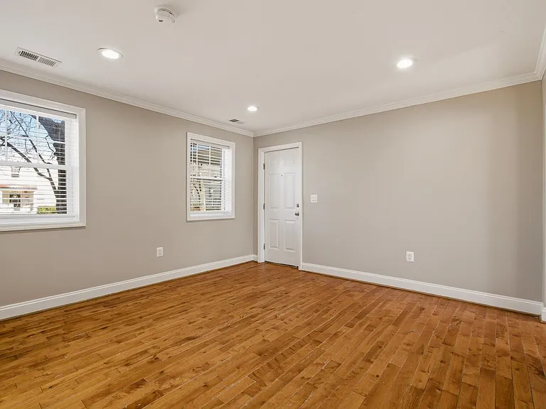 3878 9th St SE #102 — Photo 5