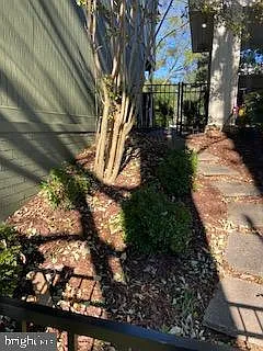 1823 N Shore Ct — Photo 7