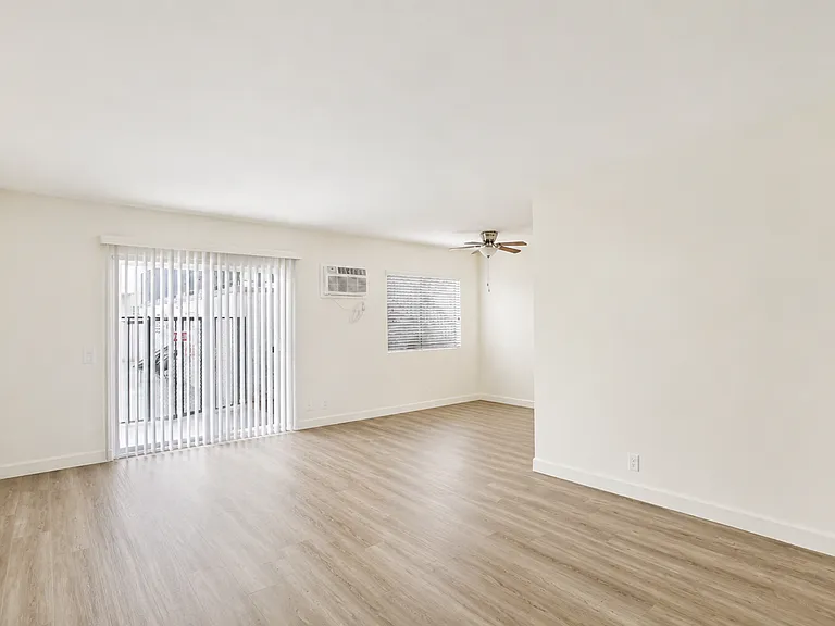 Terraces at Tarzana | 5931 Reseda Blvd — Photo 7