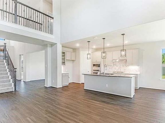 2nd image of 25435 Kidwiler Dr