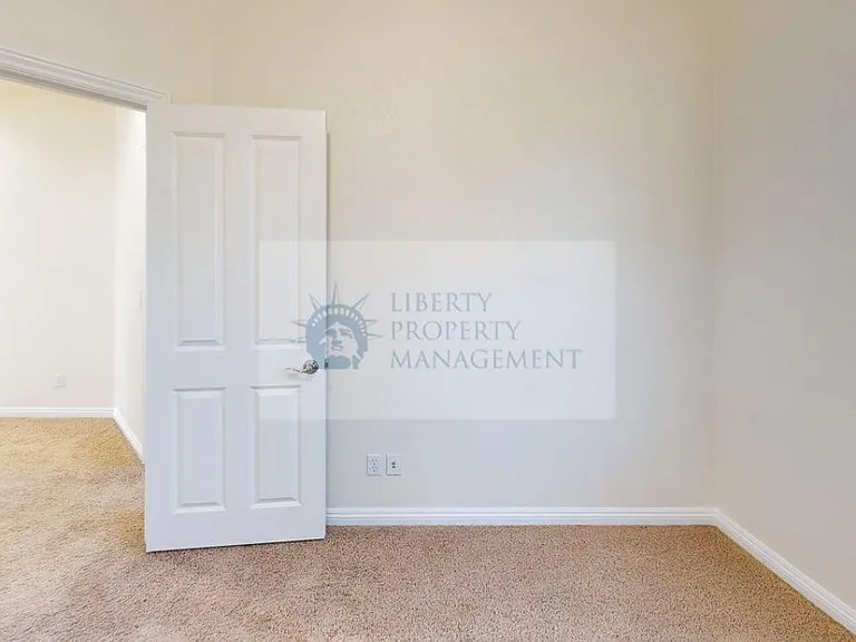 4242 Arthur Mace Dr — Photo 19