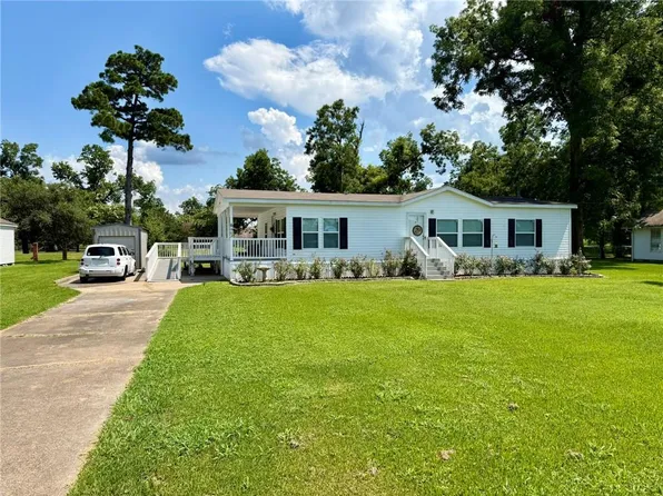 402 Maple St, Colfax, LA 71417