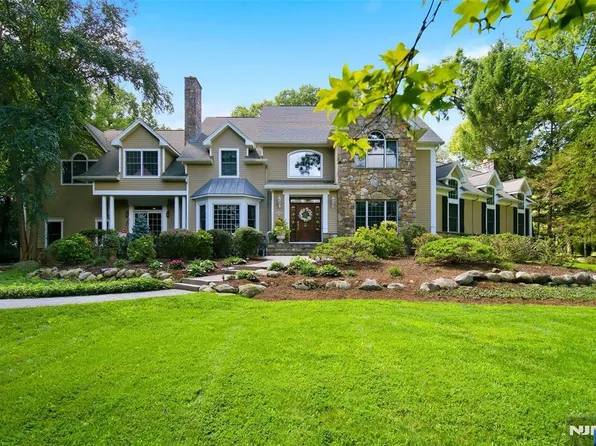 168 Birch Rd, Franklin Lakes, NJ 07417