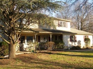 100 Woodcrest Ln, Doylestown, PA 18901