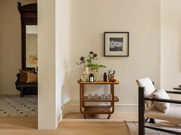 323 Clinton Street image 7 of 30