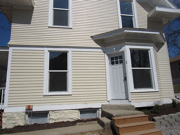 4th image of 705 S Overton Ave Unit 1