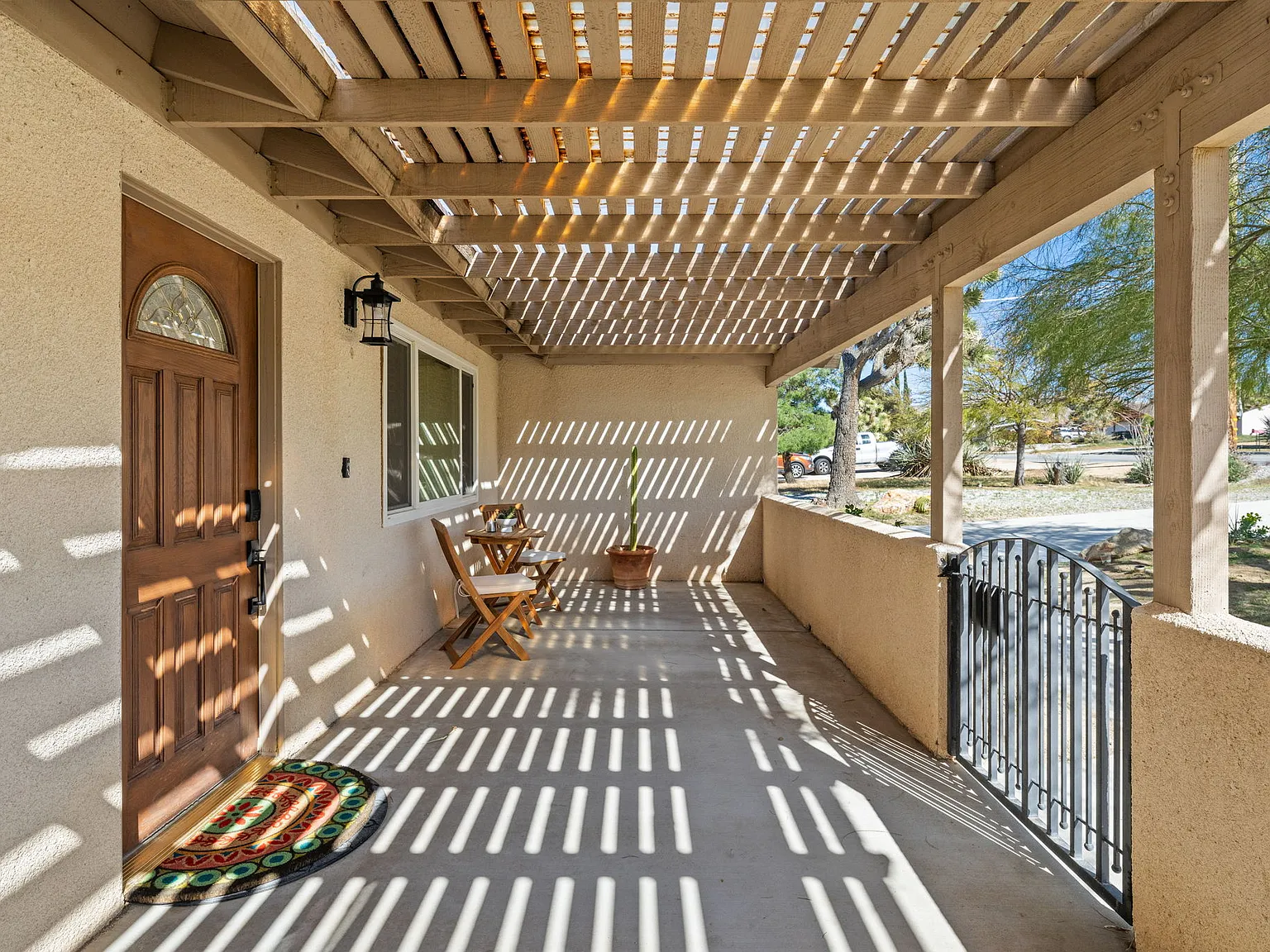 3 bed, 1895 sqft, $2,400 — Photo 3