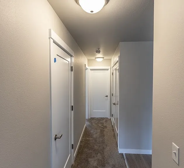 Evergreen Valley Apartments — Photo 37