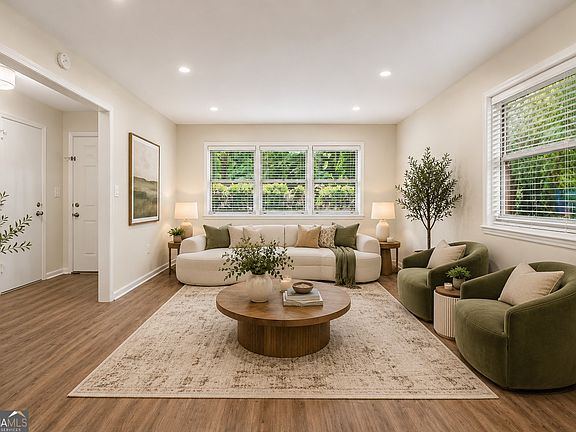 5th image of 74 Hollis Ter NW
