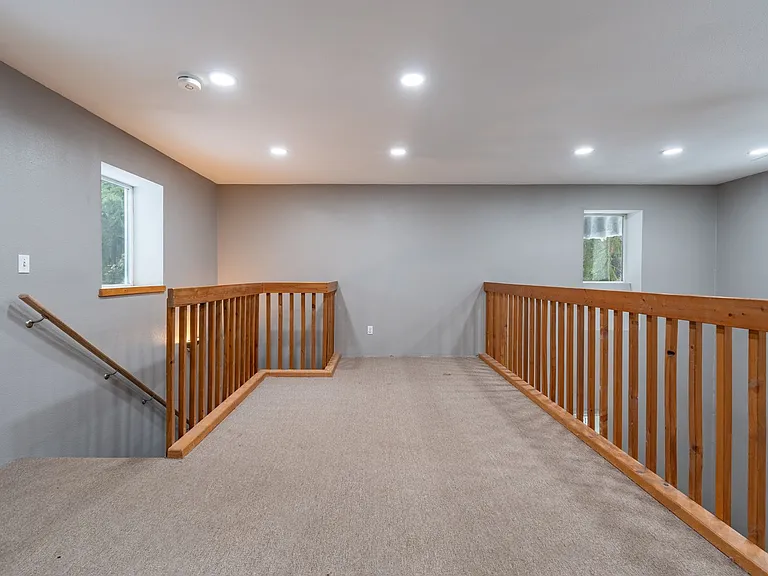 634 Cloud Rd — Photo 12