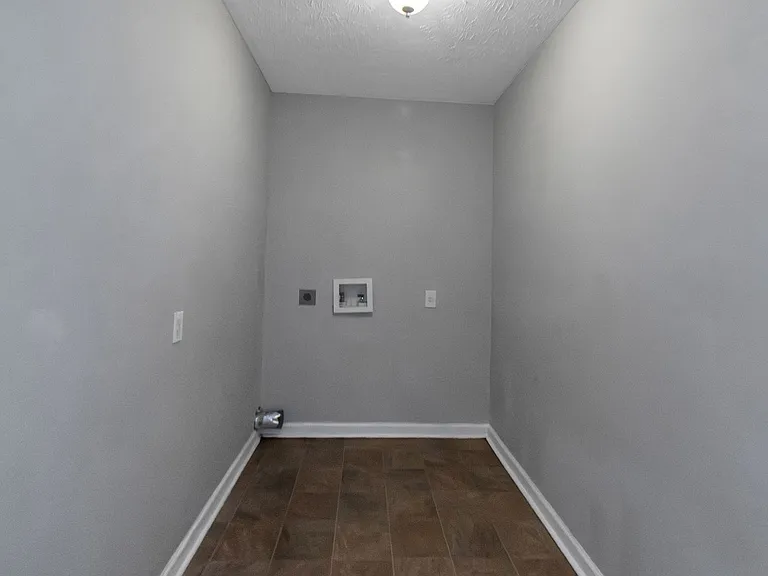 585 Mountainview Dr — Photo 24