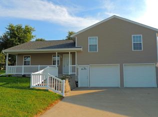 1104 W 18th St, Maryville, MO 64468