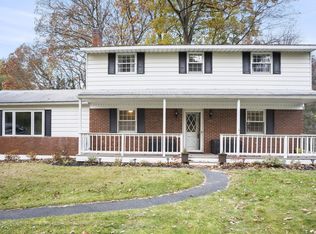 12 Hills Rd, Ballston Lake, NY 12019