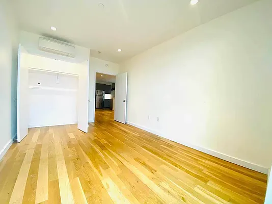 Rented by null | media 40