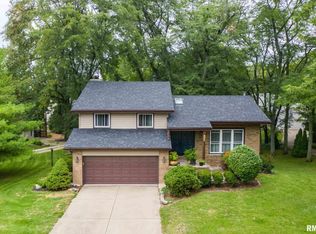 423 Bayside Dr, Metamora, IL