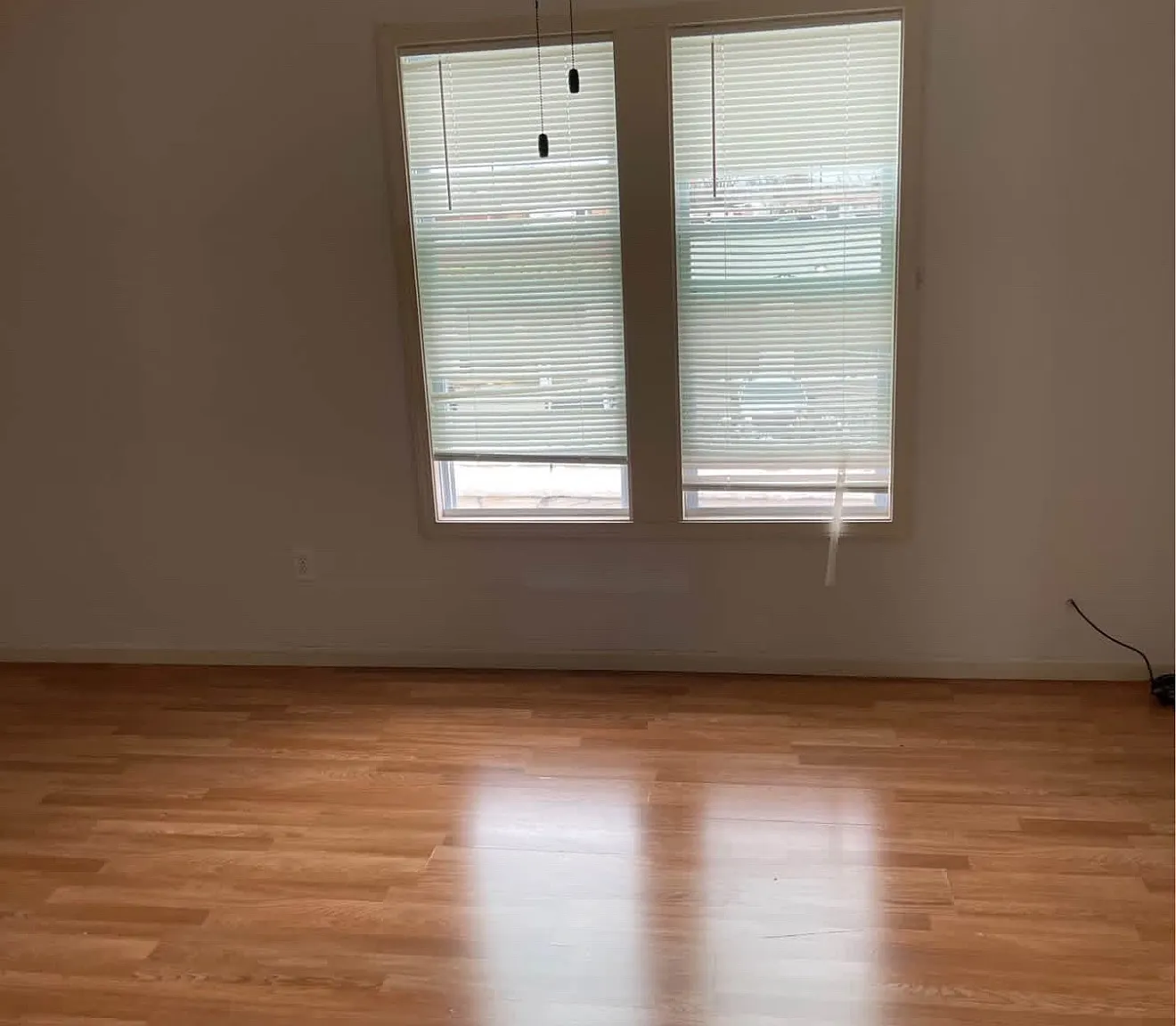 2 bed, 1000 sqft, $1,100 — Photo 3