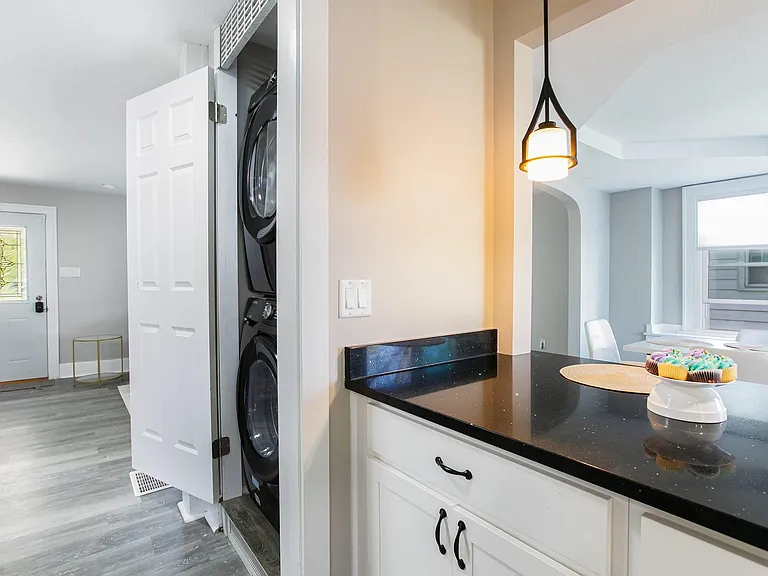 1250 Portage Ave #1 — Photo 15