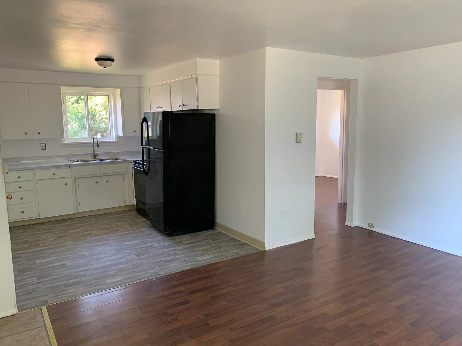 2 bed, 700 sqft, $1,680 — Photo 2