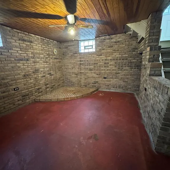 8311 Jadwin St — Photo 17