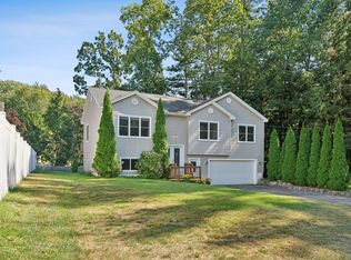 6 Aspen St, Old Orchard Beach, ME 04064
