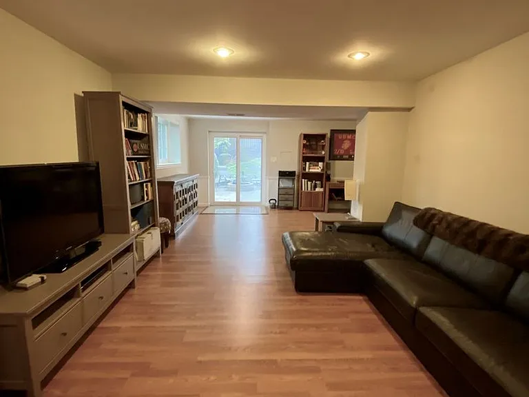 2 Eastbrook Ct — Photo 17