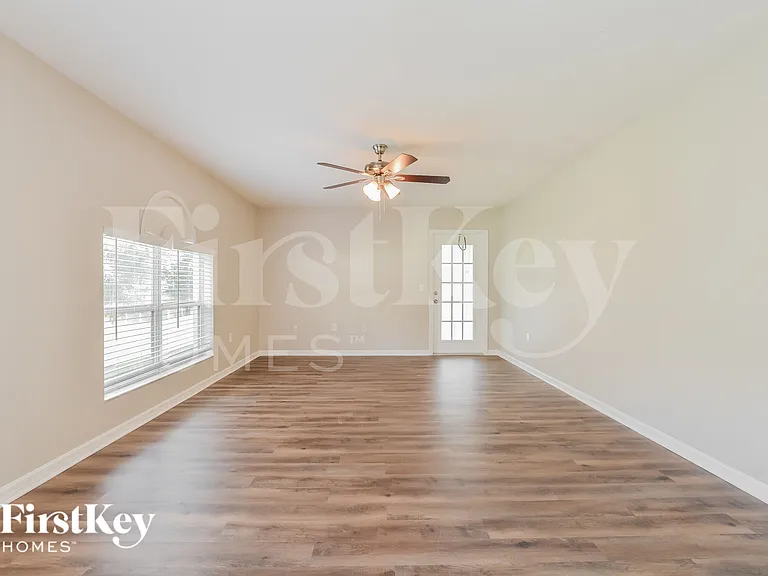 31845 Sunpark Cir — Photo 3