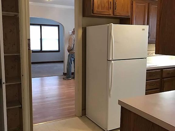 4th image of 3012 Penn St