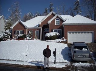 615 Oxford Crest Ct, Lawrenceville, GA 30043