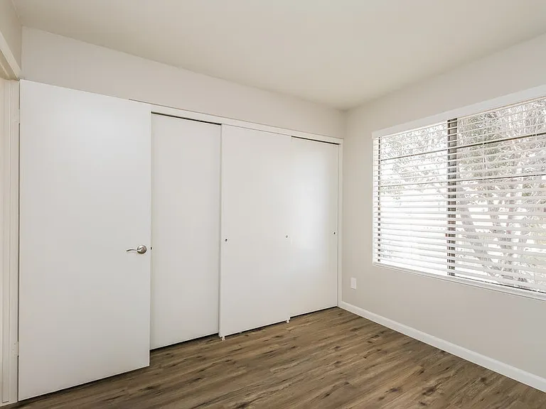 1338 N Brittany Ln — Photo 16