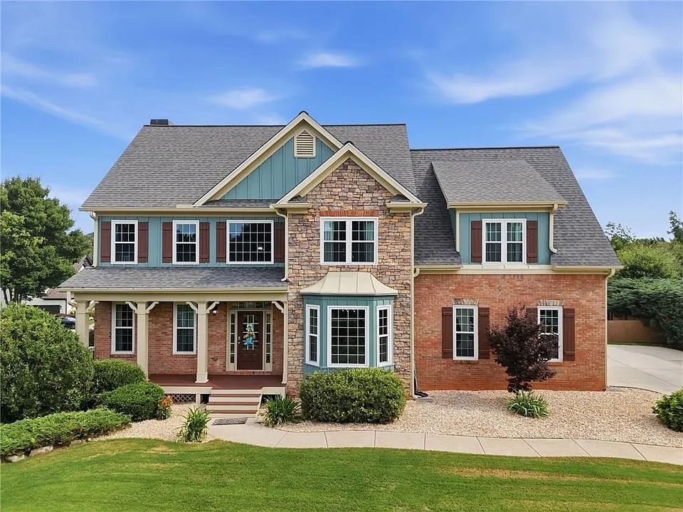 8205 Applewood Ct