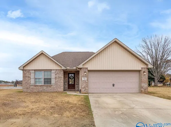 74 Weeping Willow Ln, Decatur, AL 35603