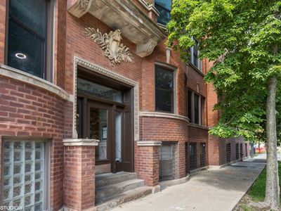 2542 N Sacramento Ave APT 1, Chicago, IL, 60647