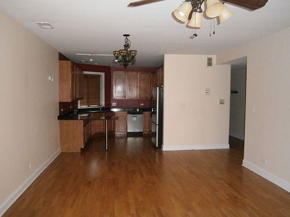 3rd image of 7363 N Damen Ave APT 101