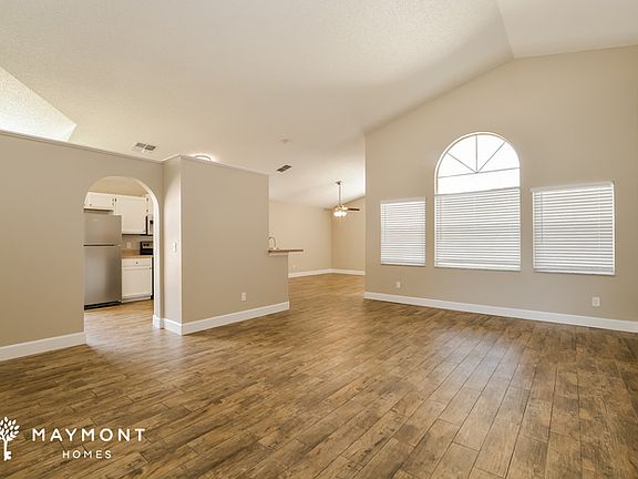 3rd image of 2121 River Park Blvd
