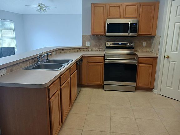 4th image of 1360 Cogan Drive