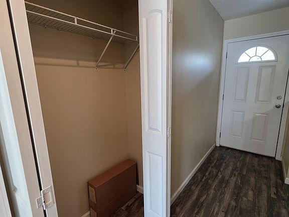 5th image of 294 Lakeside Cir
