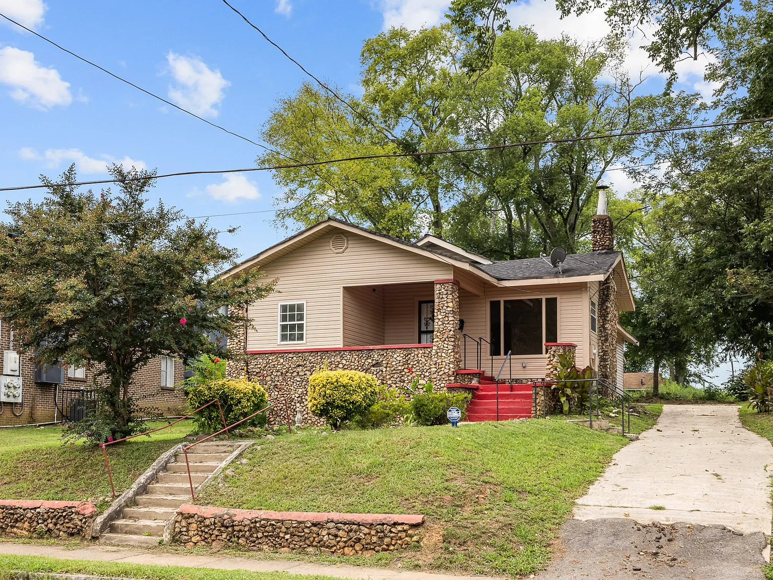 2320 Court R - 1 — Photo 2